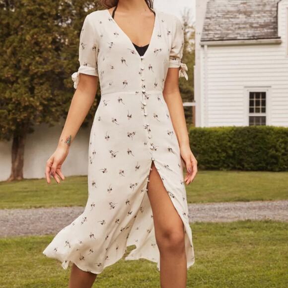 Urban Outfitters Dresses & Skirts - Urban Outfitters Melanie Button Down Lightweight Floral Midi Dress Size M